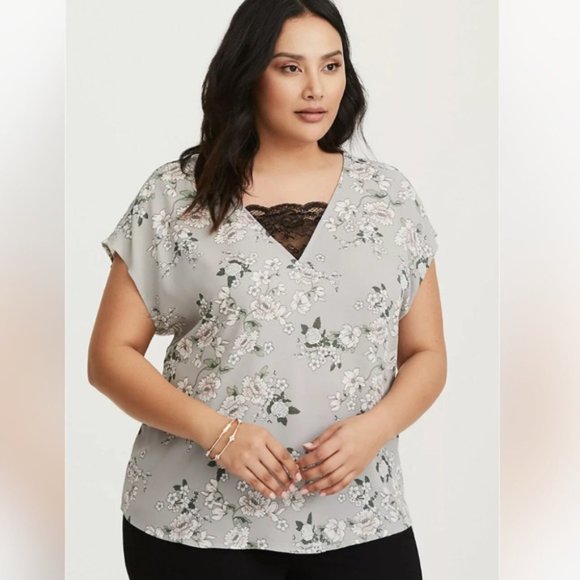 Torrid Gray Floral Lace Inset Georgette Blouse Size 2 / 2X 18/20 - Picture 1 of 12